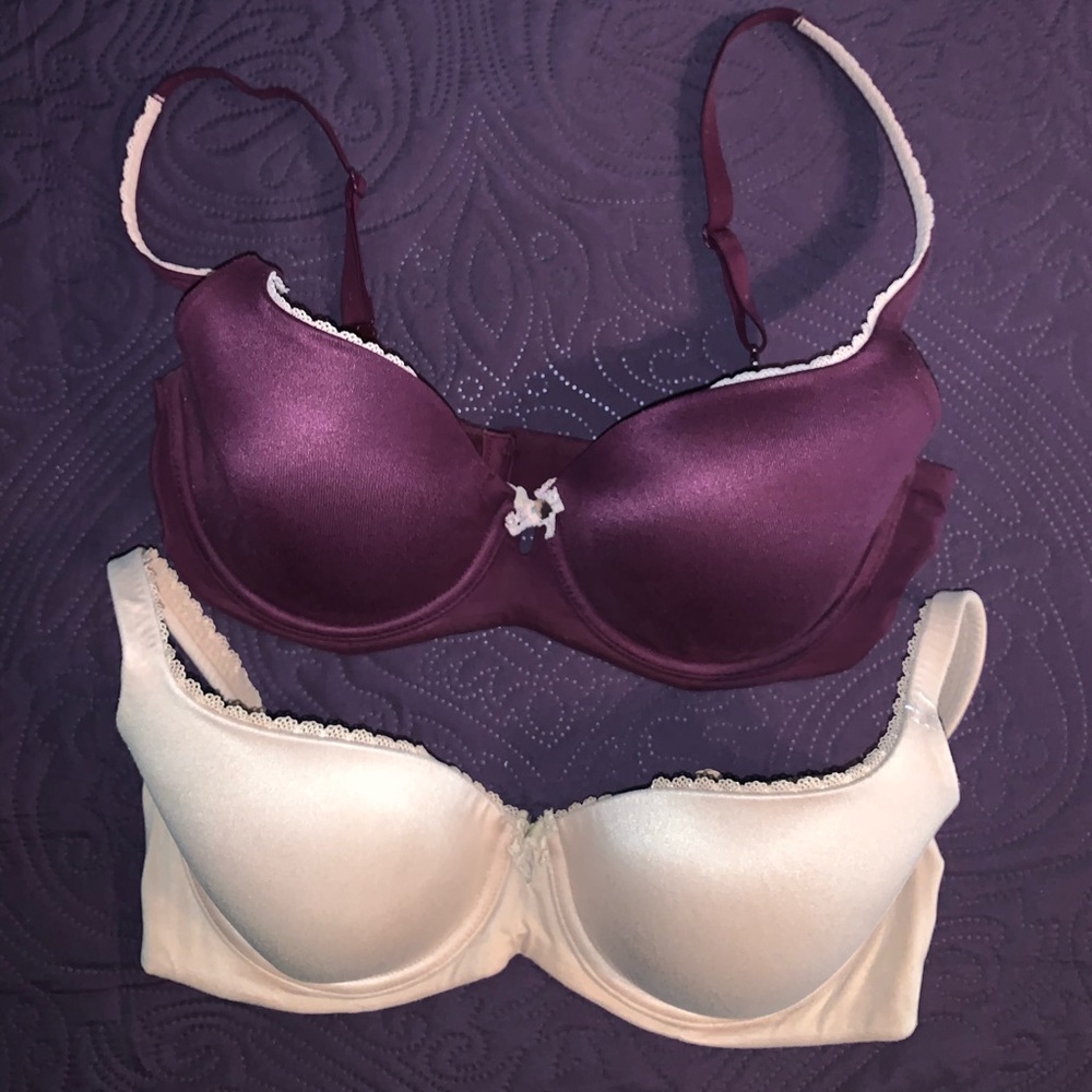 2 (for price of 1) Body By Victoria Secrets Bras